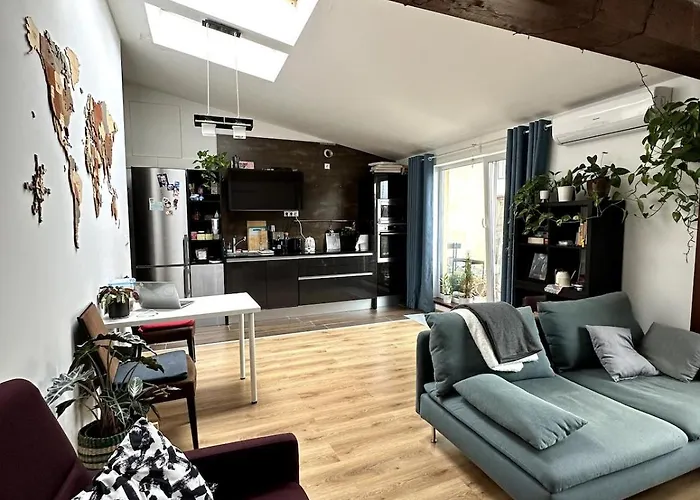 Cozy Penthouse Apartment In Old Town Bratislava