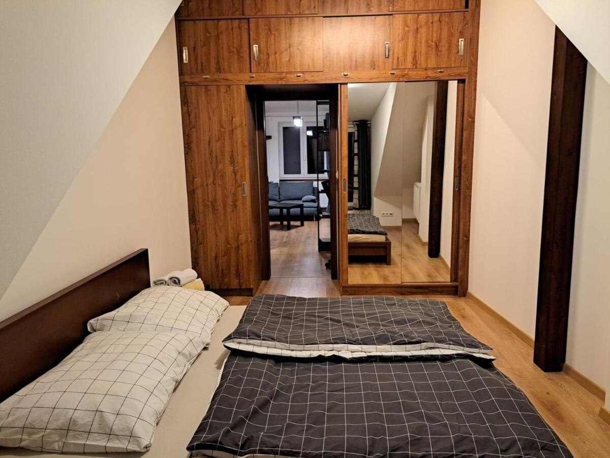 Cozy Penthouse In Old Town Apartmán